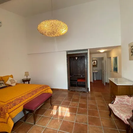 Le Relais D'affiac Bed & Breakfast