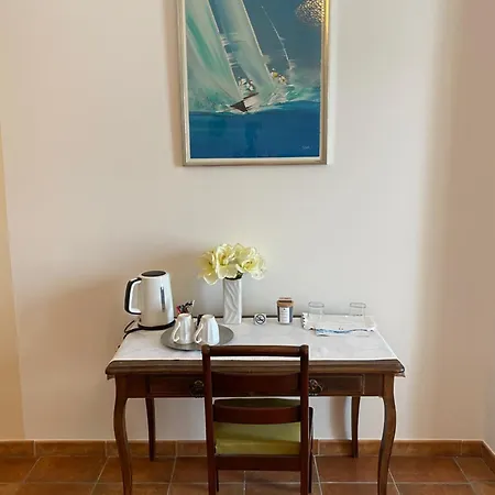 Le Relais D'affiac Bed & Breakfast 4*